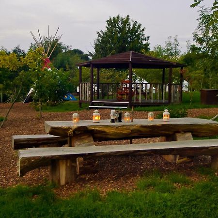 Plush Tents Yurt Village Chichester Exterior photo