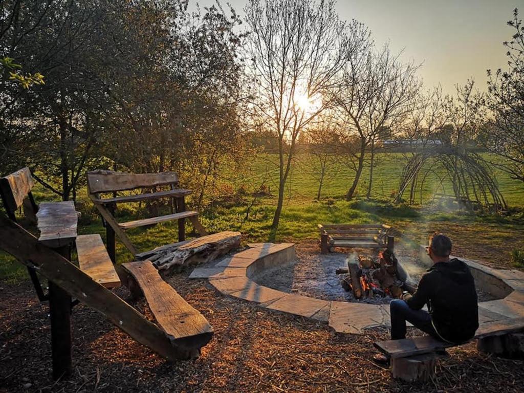 Plush Tents Yurt Village Chichester Exterior photo